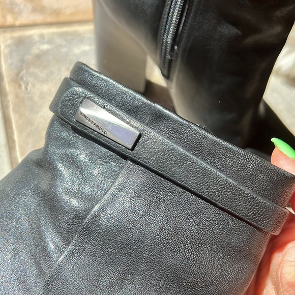 Vince Camuto black real leather high shaft block heel booties size 7.5 zipped - Picture 4 of 6